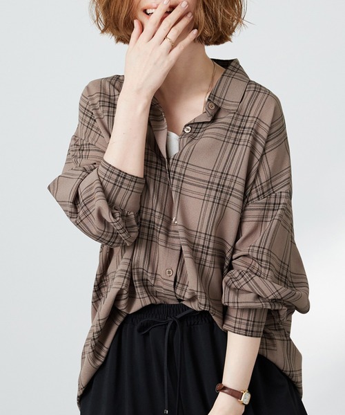 BELLUNA PLUS（ベルーナ）の「シアージョーゼット素材チェック柄シャツ（シャツ/ブラウス・レディース・アイボリー系/ベージュ系・LARGE/MEDIUM/X-LARGE）」の7枚目の写真