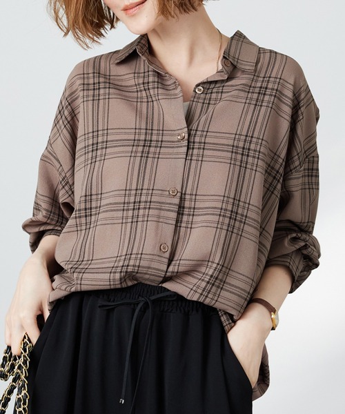 BELLUNA PLUS（ベルーナ）の「シアージョーゼット素材チェック柄シャツ（シャツ/ブラウス・レディース・アイボリー系/ベージュ系・LARGE/MEDIUM/X-LARGE）」の6枚目の写真