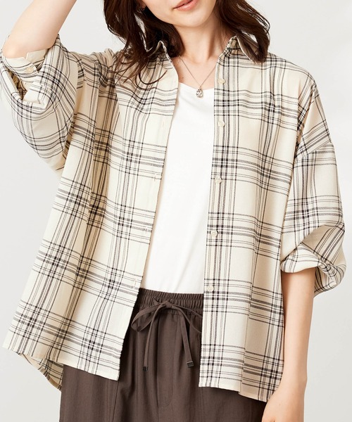 BELLUNA PLUS（ベルーナ）の「シアージョーゼット素材チェック柄シャツ（シャツ/ブラウス・レディース・アイボリー系/ベージュ系・LARGE/MEDIUM/X-LARGE）」の12枚目の写真