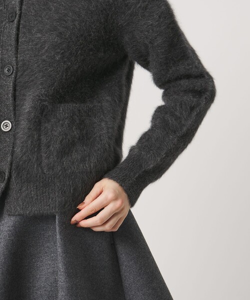 UNITED ARROWS（ユナイテッドアローズ）の「フォックスカシミヤ ポロカーディガン（カーディガン/ボレロ・レディース・ダークグレー/オフホワイト/レッド・FREE）」の6枚目の写真