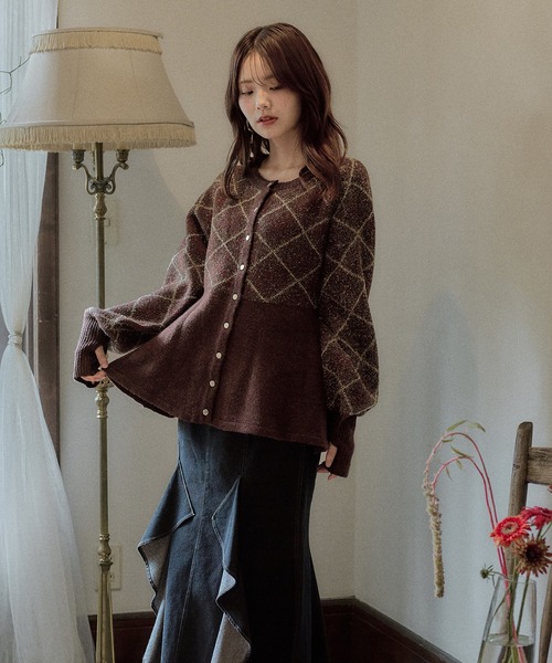 mideal(マイディール)の「argyle pattern peplum knit / アーガイルペプラムニット(ニット/セーター・レディース・ボルドー/ネイビー/ダークブラウン/ブラウン/グレー・FREE)」の3枚目の写真