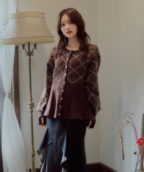 mideal(マイディール)の「argyle pattern peplum knit / アーガイルペプラムニット(ニット/セーター・レディース・ボルドー/ネイビー/ダークブラウン/ブラウン/グレー・FREE)」の22枚目の写真