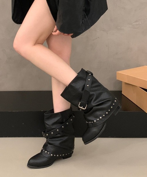 Chiina(チーナ)の「【Chiina】ウエスタンバックル スタッズルーズミドルブーツ(ブーツ・レディース・ブラック・38/36/40)」の5枚目の写真