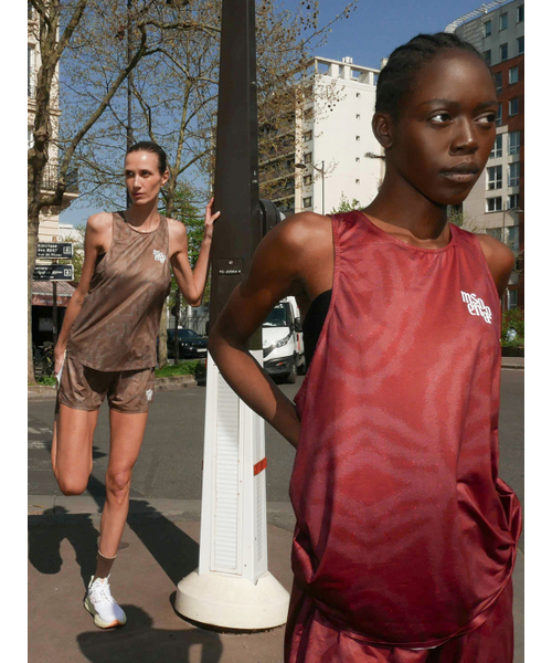 MENASOO（ミナス）の「Unisex Pace Trace Singlet_Red（Tシャツ/カットソー・レディース・レッド・S/L）」の3枚目の写真