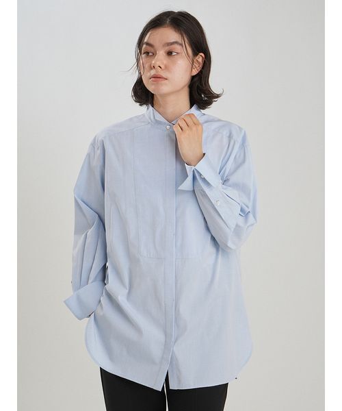 Mila Owen(ミラオーウェン)の「ウィングカラードレスシャツ(シャツ/ブラウス・レディース・ホワイト/ブルー/ストライプ・F)」の2枚目の写真