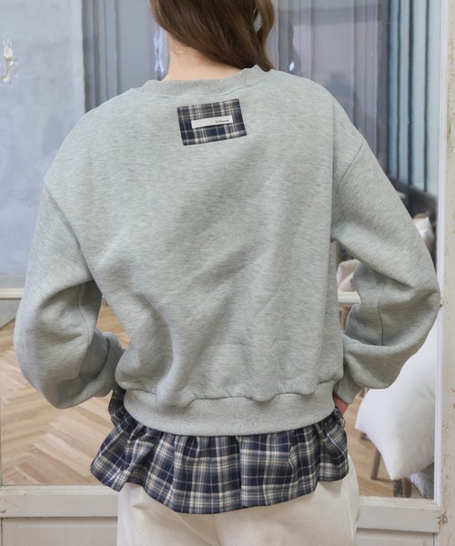 Birthday room(バースデイルーム)の「プレート付きチェックフリルスウェット/Checked Ruffle Sweatshirt with Plaque(スウェット・レディース・グレー/ネイビー・FREE)」の4枚目の写真