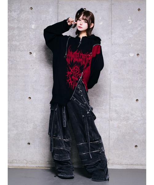 Amilige(アミリージュ)の「ハートクロスバイカラーZIPニット(ニット/セーター・レディース・ブラック×レッド/ブラック×パープル/ブラック×ホワイト・FREE)」の5枚目の写真