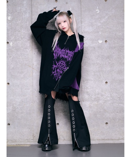 Amilige(アミリージュ)の「ハートクロスバイカラーZIPニット(ニット/セーター・レディース・ブラック×レッド/ブラック×パープル/ブラック×ホワイト・FREE)」の12枚目の写真