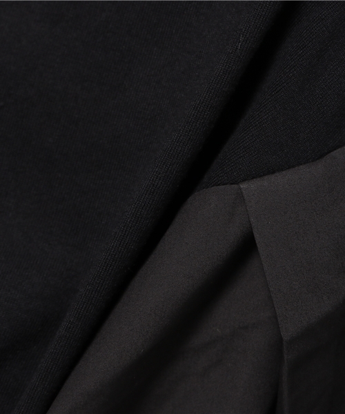 CLANE(クラネ)の「TUCK SLEEVE TOPS(Tシャツ/カットソー・レディース・ホワイト/ブラック・1/2)」の12枚目の写真