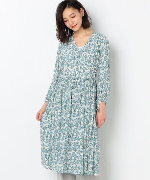 Another Edition（アナザーエディション）の「フラワープリントワンピ－ス（ワンピース・レディース・オフホワイト/ネイビー・FREE）」の2枚目の写真