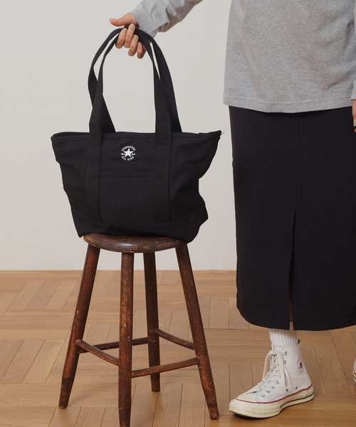 CONVERSE（コンバース）の「【CONVERSE】CANVAS TOTE BAG/トートバッグ/キャンバス/手提げ/コンバース（トートバッグ・レディース・ネイビー/ブラック/ピンク/ライトグリーン/レッド/ホワイト/ブラック系その他/グレー/ベージュ/ベージュ系その他/グリーン/ライトブラウン/ブルー系/アイボリー/レッド系その他/チャコール/ベージュ系その他3/カーキ系/エンジ・FREE）」の4枚目の写真