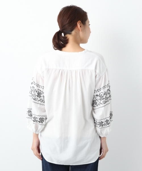 LEPSIM（レプシィム）の「タッセルツキシシュウブラウス7S　779678（シャツ/ブラウス・レディース・ブラック/オフホワイト/ブルー・FREE）」の9枚目の写真