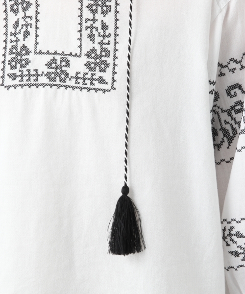 LEPSIM（レプシィム）の「タッセルツキシシュウブラウス7S　779678（シャツ/ブラウス・レディース・ブラック/オフホワイト/ブルー・FREE）」の14枚目の写真