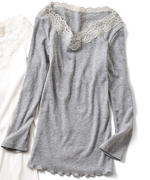 IEDIT（イディット）の「ＩＥＤＩＴ　冬のチラ見え対策！Ｖネックのレース付きインナートップス（その他アンダーウェア/インナー・レディース・ブラック/ホワイト/グレー・LARGE/MEDIUM/SMALL/X-LARGE/XX-LARGE）」の3枚目の写真