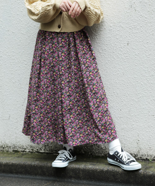 apres jour（アプレジュール）の「ヴィンテージフラワーフレアスカート【ZOZOTOWN限定アイテム】（スカート・レディース・レッド系その他/ダークブラウン・フリー）」の2枚目の写真