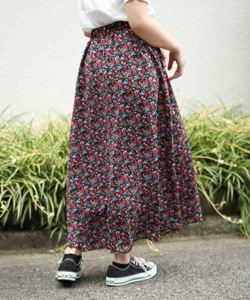 apres jour（アプレジュール）の「ヴィンテージフラワーフレアスカート【ZOZOTOWN限定アイテム】（スカート・レディース・レッド系その他/ダークブラウン・フリー）」の5枚目の写真