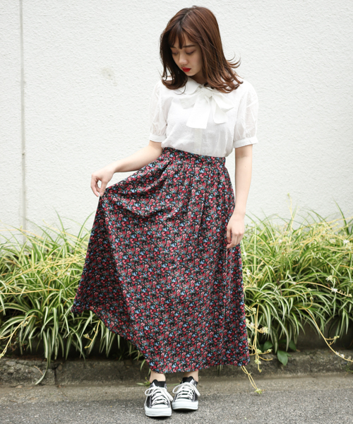 apres jour（アプレジュール）の「ヴィンテージフラワーフレアスカート【ZOZOTOWN限定アイテム】（スカート・レディース・レッド系その他/ダークブラウン・フリー）」の6枚目の写真