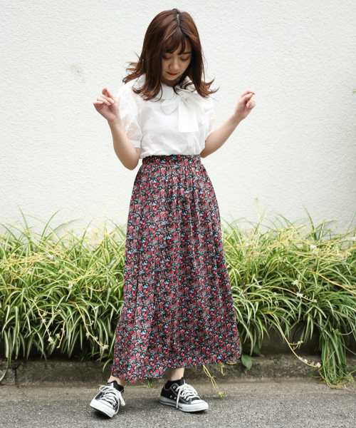 apres jour（アプレジュール）の「ヴィンテージフラワーフレアスカート【ZOZOTOWN限定アイテム】（スカート・レディース・レッド系その他/ダークブラウン・フリー）」の7枚目の写真