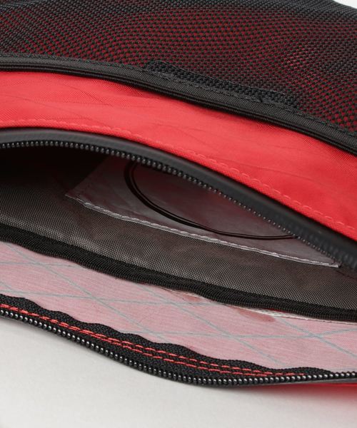 BURLAP OUTFITTER(バーラップアウトフィッター)の「SACOCHE/ サコッシュ(ショルダーバッグ・メンズ・ブラック/グリーン系その他/レッド/ベージュ系その他/ホワイト/カーキブラウン/ブルー系その他/オレンジ/クリア・ONE SIZE)」の12枚目の写真