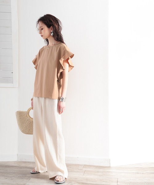 さらり、綿100%。大人の袖フレアフレンチブラウス