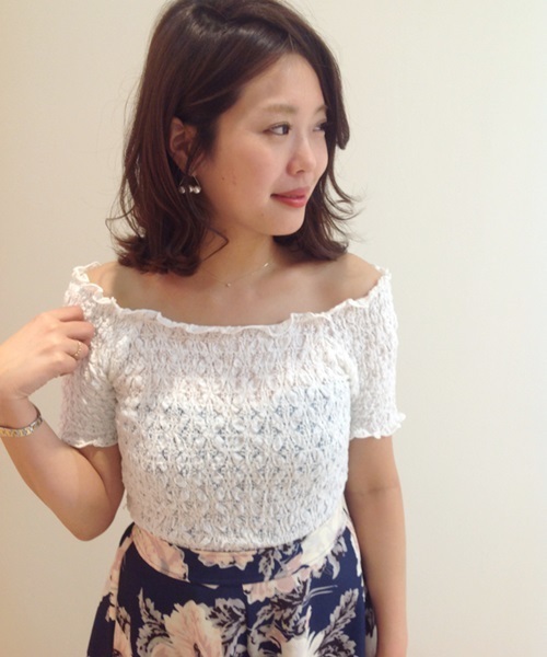 Chico（チコ）の「レースシャーリングTOPS（Tシャツ/カットソー・レディース・ホワイト/ネイビー・FREE）」の2枚目の写真