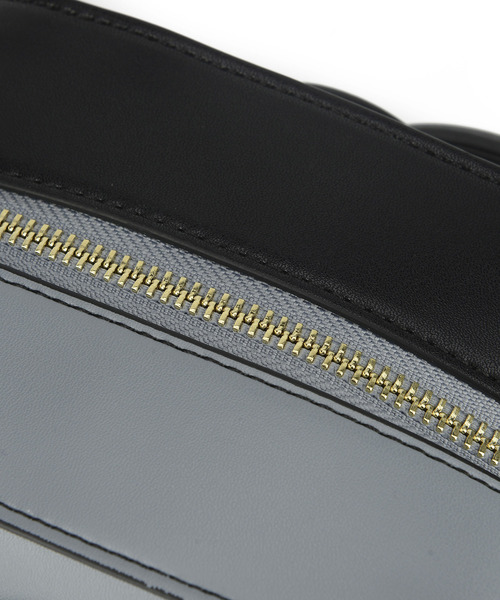 Ungrid（アングリッド）の「【Ungrid/アングリッド】　スクウェアー2WAYショルダーバッグ（ショルダーバッグ・レディース・ブラック/ベージュ/ベージュ系その他/ブルー系その他・FREE）」の11枚目の写真