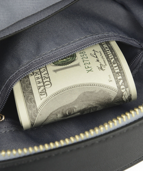 Ungrid（アングリッド）の「【Ungrid/アングリッド】　スクウェアー2WAYショルダーバッグ（ショルダーバッグ・レディース・ブラック/ベージュ/ベージュ系その他/ブルー系その他・FREE）」の10枚目の写真