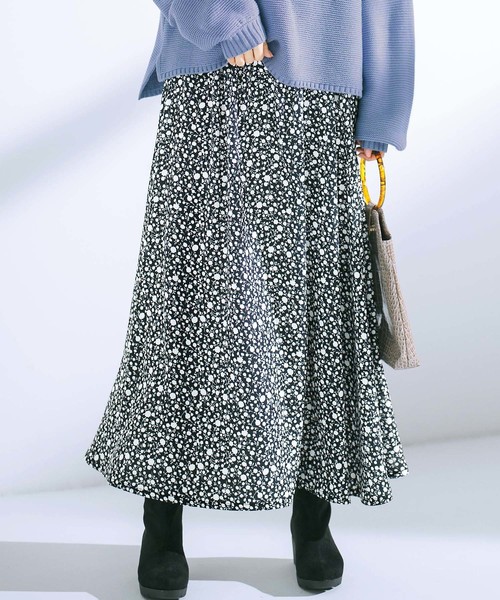 GeeRA（ジーラ）の「上品プリントロングスカート（スカート・レディース・ブラック/ブラック系その他/ボルドー/イエロー・X-LARGE/SMALL/MEDIUM/LARGE）」の3枚目の写真