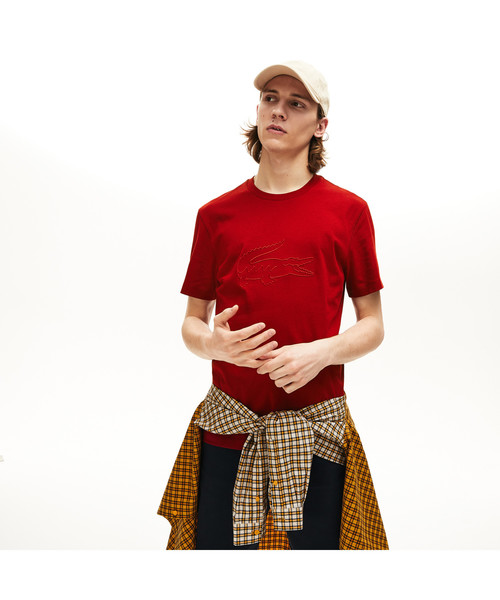 LACOSTE(ラコステ)の「ビッグロゴ刺しゅうクルーネックTシャツ(Tシャツ/カットソー)」|レッド