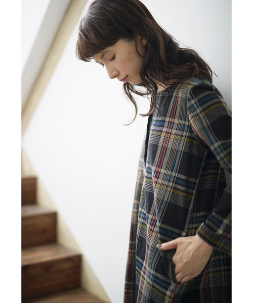 Sunny clouds(サニークラウズ)の「サニークラウズ 気さくなチェックワンピース〈レディース〉(ワンピース・レディース・ネイビー/ダークネイビー・MEDIUM/LARGE/X-LARGE/XX-LARGE/NM)」の4枚目の写真