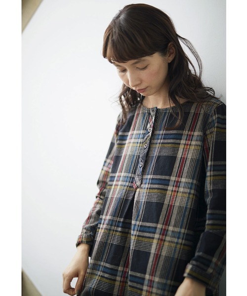 Sunny clouds(サニークラウズ)の「サニークラウズ 気さくなチェックワンピース〈レディース〉(ワンピース・レディース・ネイビー/ダークネイビー・MEDIUM/LARGE/X-LARGE/XX-LARGE/NM)」の5枚目の写真