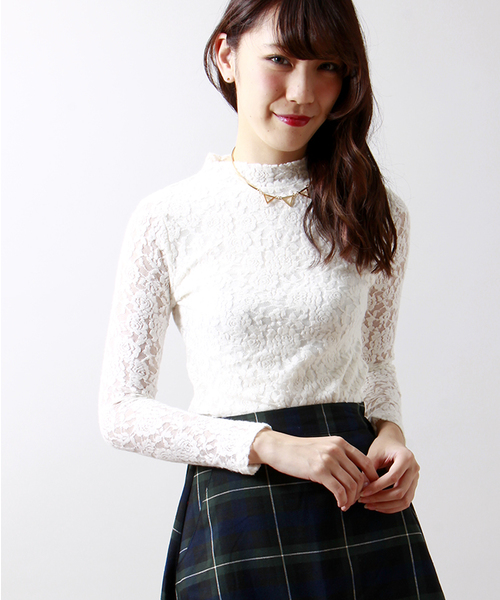 WEGO（ウィゴー）の「WEGO/起毛レースハイネックロングTシャツ（Tシャツ/カットソー・レディース・オフホワイト/ブラック/ネイビー・FREE）」の2枚目の写真