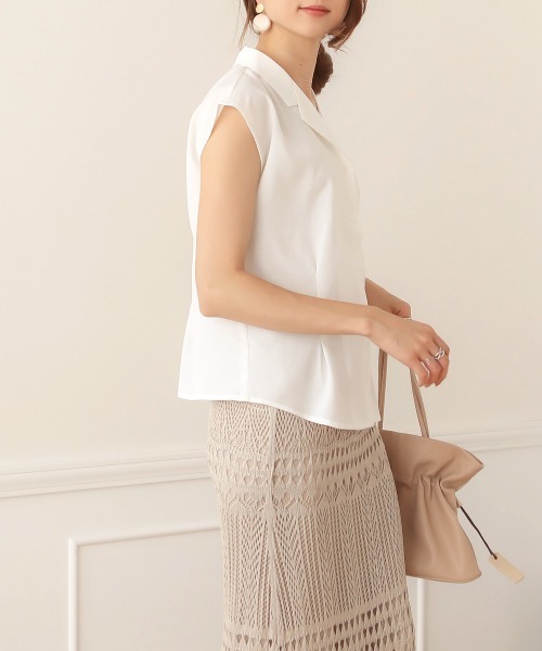 Bab（バブ）の「【WEB限定】フレンチスリーブオープンカラーブラウス（シャツ/ブラウス・レディース・ブラック/オフホワイト/ライトグリーン・38）」の4枚目の写真