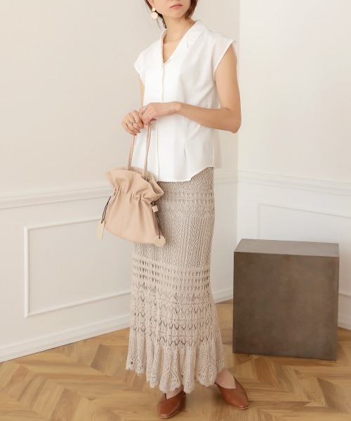 Bab（バブ）の「【WEB限定】フレンチスリーブオープンカラーブラウス（シャツ/ブラウス・レディース・ブラック/オフホワイト/ライトグリーン・38）」の5枚目の写真