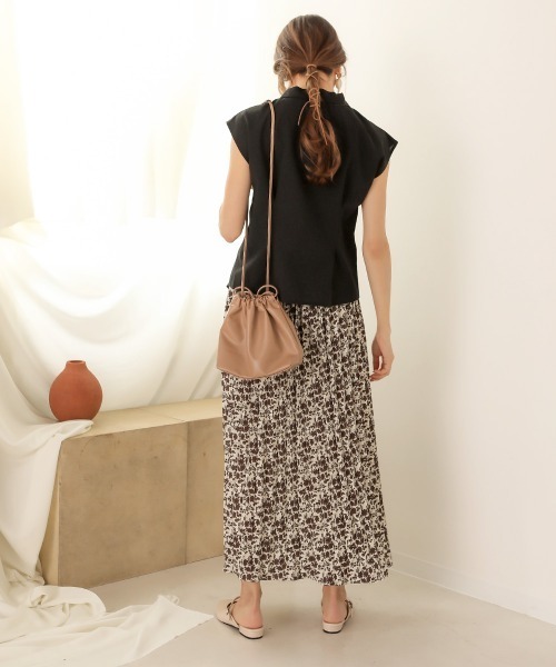 Bab（バブ）の「【WEB限定】フレンチスリーブオープンカラーブラウス（シャツ/ブラウス・レディース・ブラック/オフホワイト/ライトグリーン・38）」の18枚目の写真