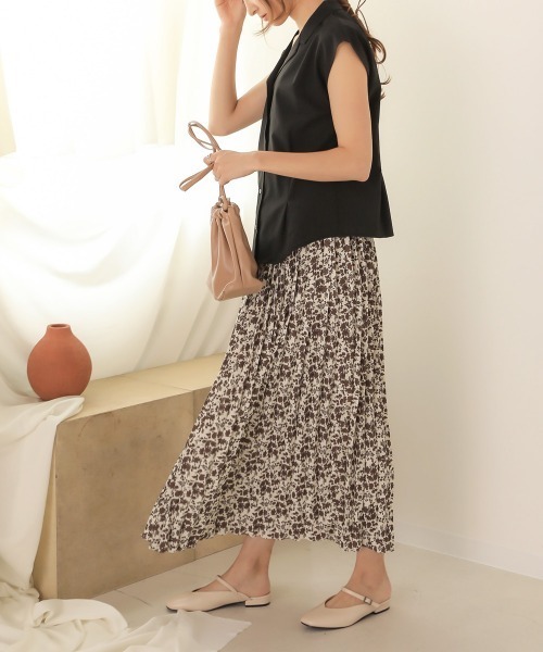 Bab（バブ）の「【WEB限定】フレンチスリーブオープンカラーブラウス（シャツ/ブラウス・レディース・ブラック/オフホワイト/ライトグリーン・38）」の17枚目の写真