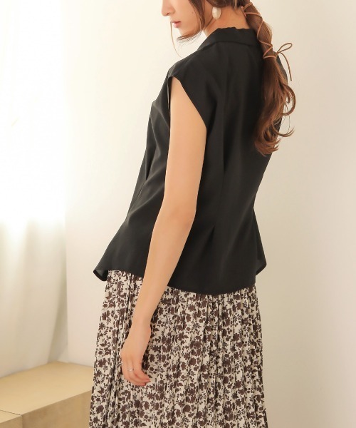 Bab（バブ）の「【WEB限定】フレンチスリーブオープンカラーブラウス（シャツ/ブラウス・レディース・ブラック/オフホワイト/ライトグリーン・38）」の14枚目の写真