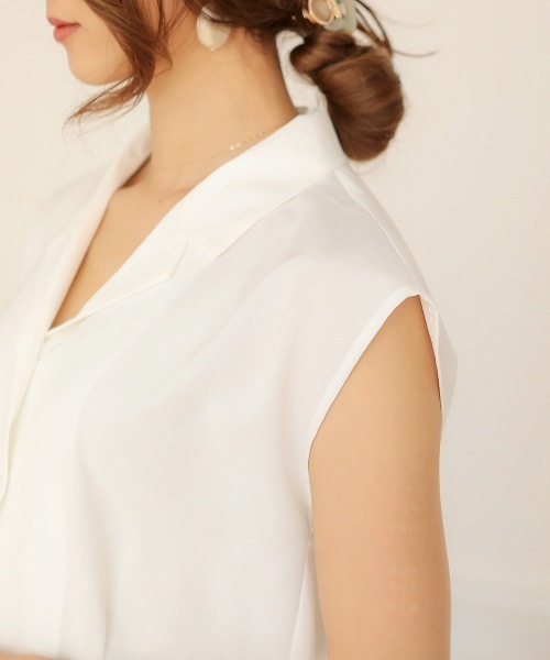 Bab（バブ）の「【WEB限定】フレンチスリーブオープンカラーブラウス（シャツ/ブラウス・レディース・ブラック/オフホワイト/ライトグリーン・38）」の10枚目の写真