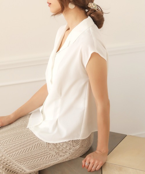 Bab（バブ）の「【WEB限定】フレンチスリーブオープンカラーブラウス（シャツ/ブラウス・レディース・ブラック/オフホワイト/ライトグリーン・38）」の6枚目の写真