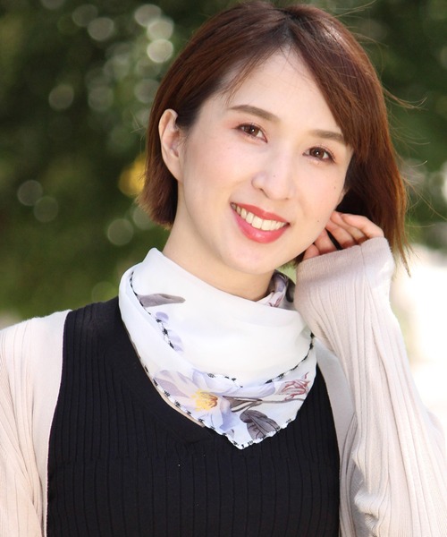 PourVous（プールヴー）の「UVカバーストール シフォン 生地の選べる9柄ストール/花柄 マスクスカーフとしても使えます（マスク・レディース・ホワイト/ブラック/パープル/ネイビー/ピンク/オレンジ/ブルー/ラベンダー/ライトピンク・FREE）」の6枚目の写真