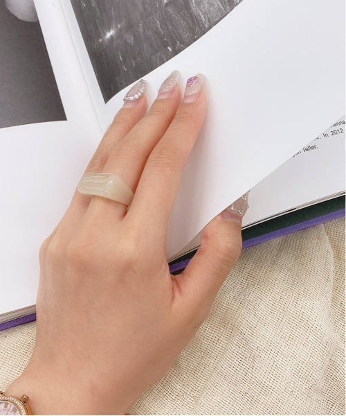 apres jour mignon(アプレジュールミニョン)の「【apresjour mignon×ARIAZ】スクエアカラーリング(リング・レディース・ライトブルー/ライトブラウン/ミント/ピンクベージュ/ライトベージュ・ONESIZE)」の3枚目の写真