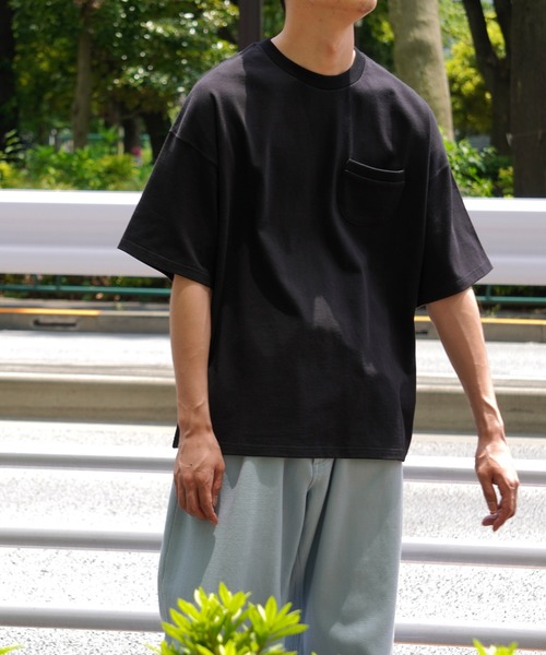 ADAM ET ROPE'(アダムエロペ)の「【HOLE AND HOLLAND×10C】DISK T-shirts/UNISEX(Tシャツ/カットソー・メンズ・ホワイト/ブラック・M/L/XL)」の4枚目の写真