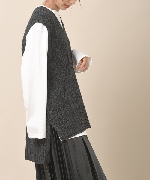 rps（アールピーエス）の「柄編みＶネックニットベスト（ベスト・レディース・チャコールグレー/モカ/ベージュ系その他・M）」の4枚目の写真