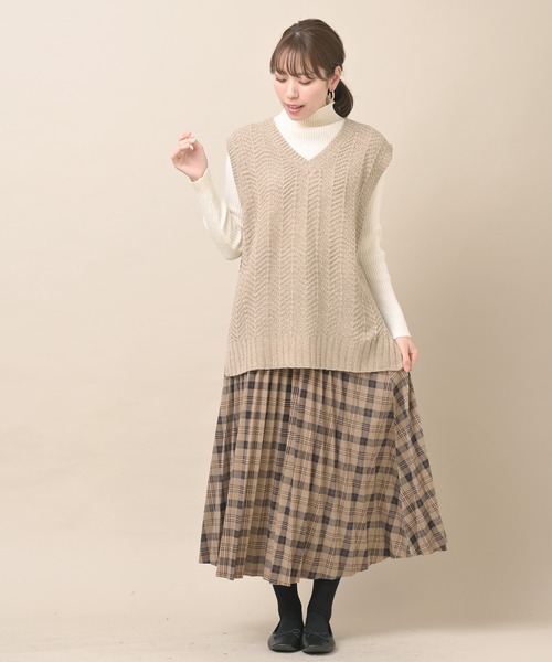rps（アールピーエス）の「柄編みＶネックニットベスト（ベスト・レディース・チャコールグレー/モカ/ベージュ系その他・M）」の9枚目の写真