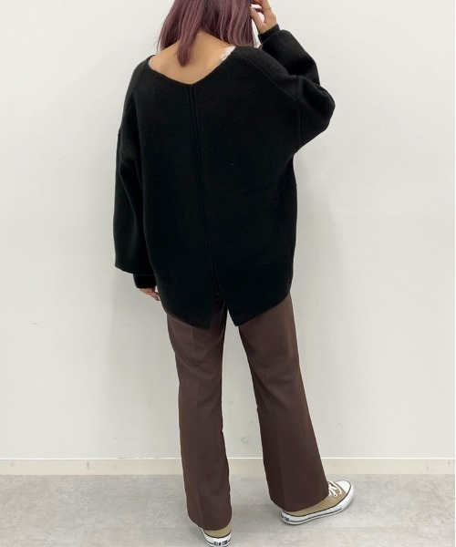 apres jour mignon(アプレジュールミニョン)の「バックアイレットVネックニット【ZOZOTOWN限定アイテム】(ニット/セーター・レディース・ブラック/カーキ/アイボリー/ライトベージュ・X-LARGE/フリー)」の19枚目の写真