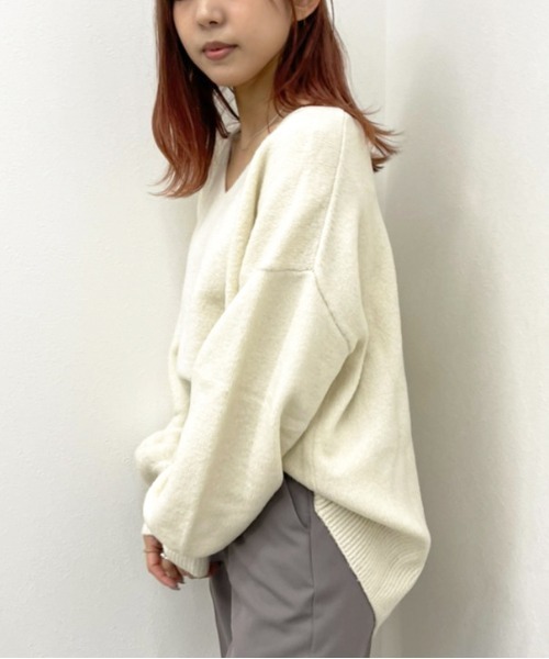 apres jour mignon(アプレジュールミニョン)の「バックアイレットVネックニット【ZOZOTOWN限定アイテム】(ニット/セーター・レディース・ブラック/カーキ/アイボリー/ライトベージュ・X-LARGE/フリー)」の10枚目の写真