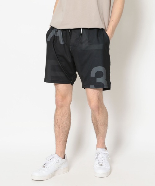 1piu1uguale3 RELAX（ウノピュウノウグァーレトレリラックス）の「1PIU1UGUALE3 RELAX/ウノピゥ ウノ ウグァーレ トレ リラックス/ラッシュガードハーフパンツ（ラッシュガード・メンズ・ホワイト/ブラック・SMALL/MEDIUM/LARGE/X-LARGE）」の2枚目の写真