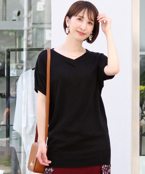 ElegChic(エレグシック)の「コットンVネックドルマンニット(ニット/セーター・レディース・ブラック/カーキ/ネイビー/オフホワイト/グレイッシュベージュ/グレー/ライトグレー・M/4L/XL)」の8枚目の写真