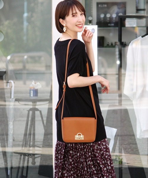 ElegChic(エレグシック)の「コットンVネックドルマンニット(ニット/セーター・レディース・ブラック/カーキ/ネイビー/オフホワイト/グレイッシュベージュ/グレー/ライトグレー・M/4L/XL)」の11枚目の写真