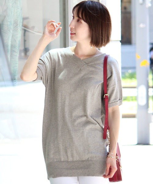 ElegChic(エレグシック)の「コットンVネックドルマンニット(ニット/セーター・レディース・ブラック/カーキ/ネイビー/オフホワイト/グレイッシュベージュ/グレー/ライトグレー・M/4L/XL)」の16枚目の写真
